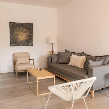 Clover House Tavira