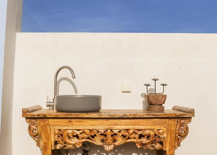 Clover House Tavira